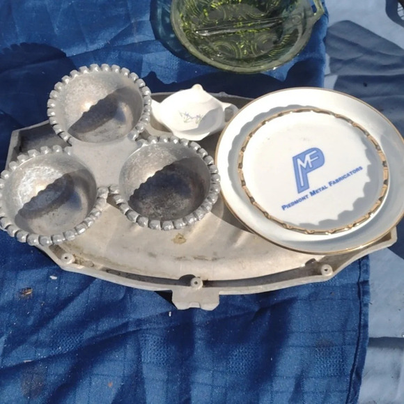 Ashtray Lot - Picture 1 of 4